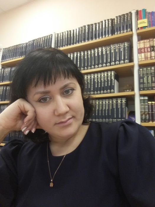 Елена Захарова